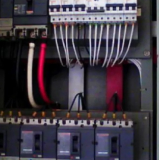 Mantenimiento correctivo en tablero eléctrico con reparación de fallas